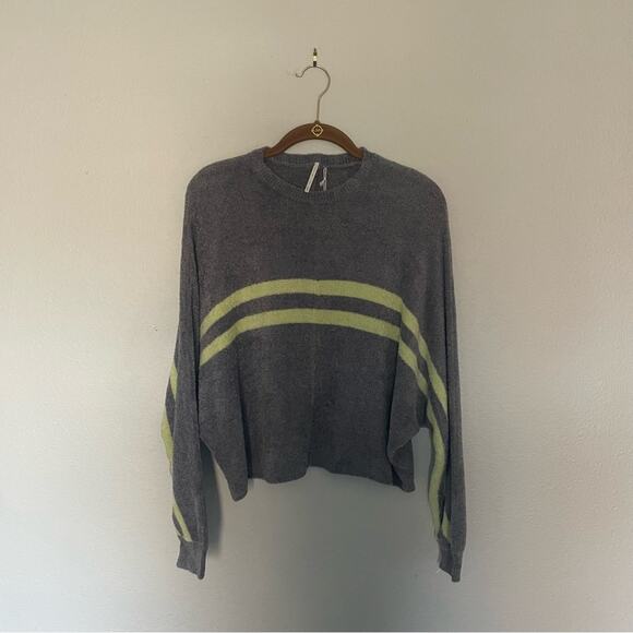 Grey & Chartreuse Green Cropped Teddy Bear Sweater NWT - Picture 2 of 6